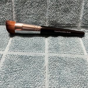 Liquid Foundation Brush by Younique